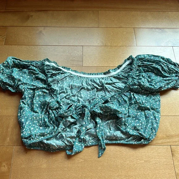 American Eagle Off-Shoulder Shirt - Picture 3 of 5